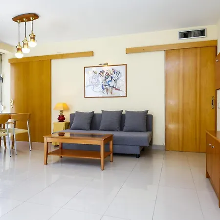 Luna Planet Costa Dorada Апартаменты Салоу